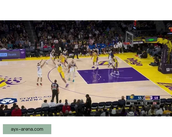 小内姆布哈德球鞋被踩掉后迅速捡起举起干扰投篮遭判技术犯规